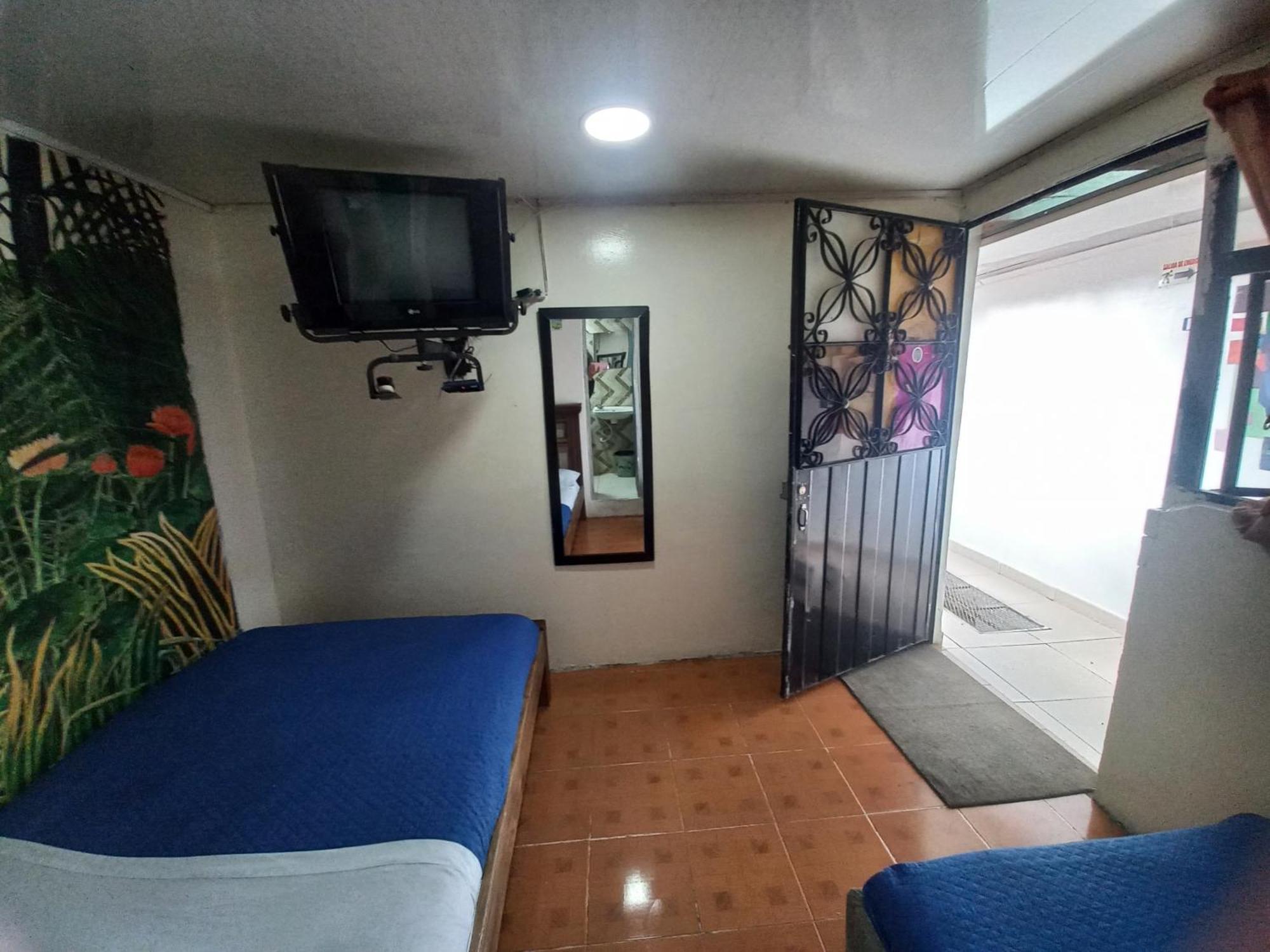 H C De Quevedo Hotell Bogotá Exteriör bild